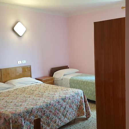 Albergo Ristorante Gualtieri Барберино-ди- Муджелло Номер фото