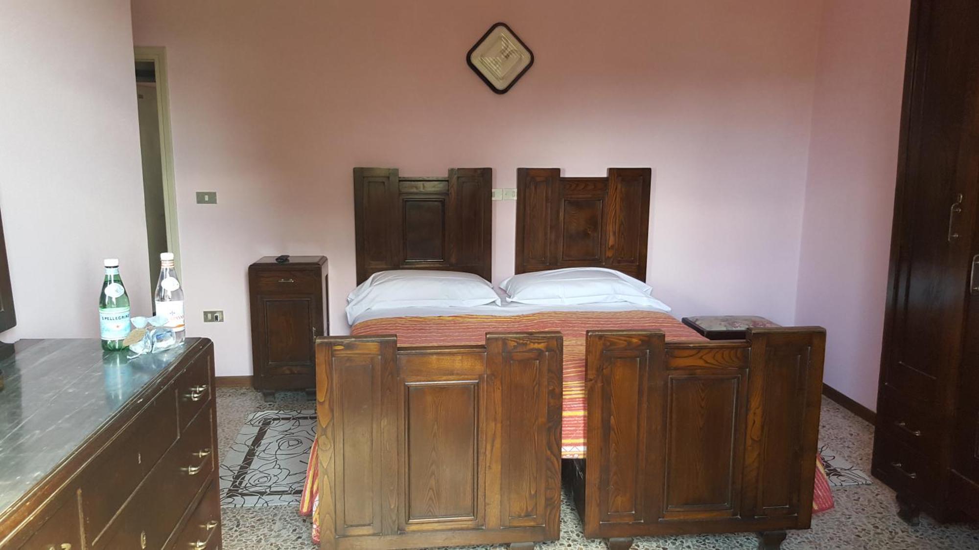 Albergo Ristorante Gualtieri Барберино-ди- Муджелло Номер фото