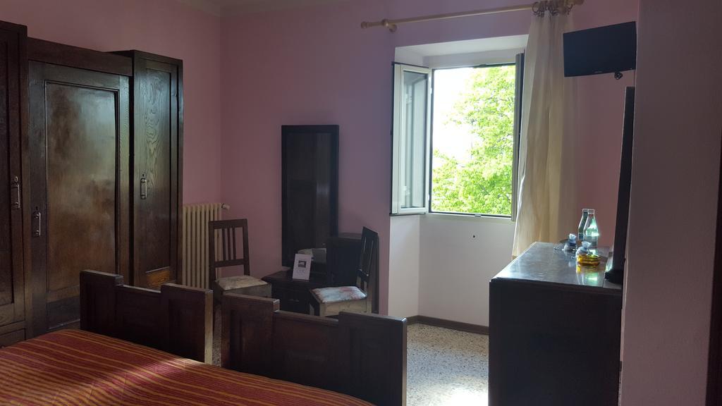 Albergo Ristorante Gualtieri Барберино-ди- Муджелло Номер фото